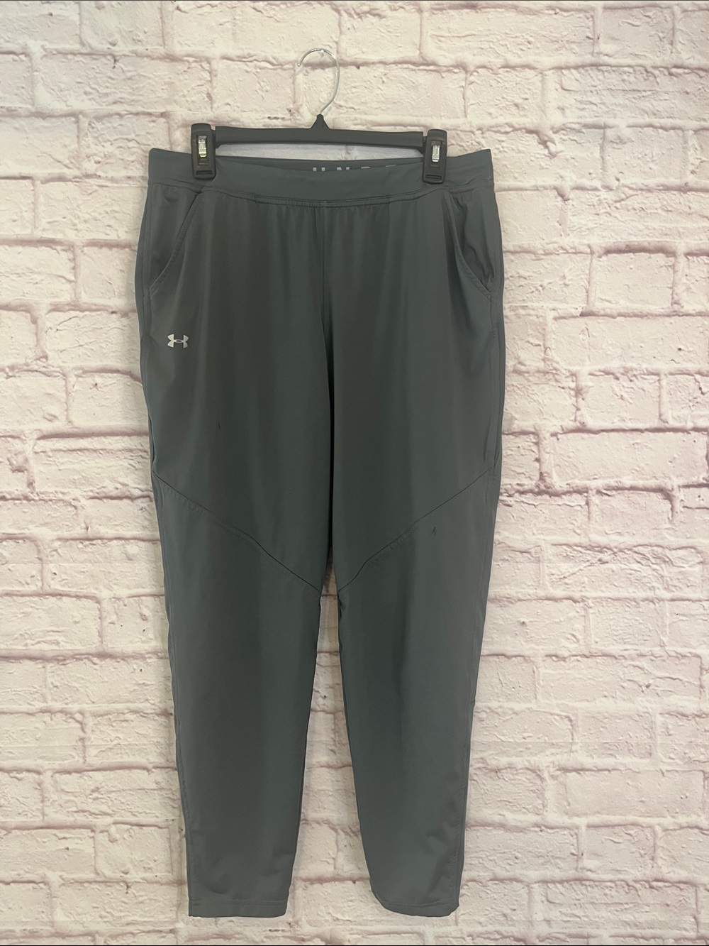 Under Armour Womans Dark Gray Athletic Jogger Pants